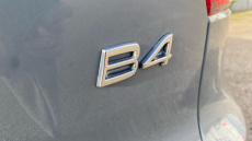 Volvo XC40 2.0 B4P Ultimate Dark 5dr Auto Petrol Estate